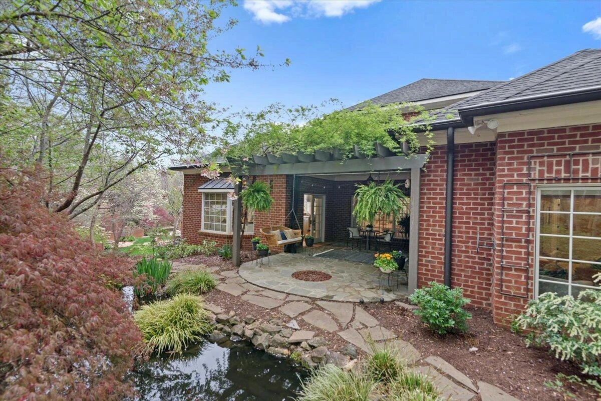 1100 Governors LN - Photo 71