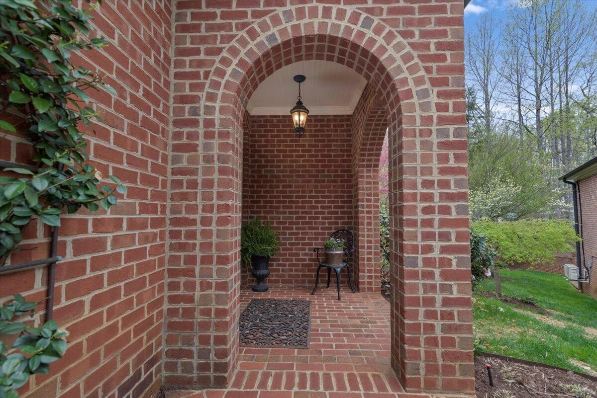 1100 Governors LN - Photo 8