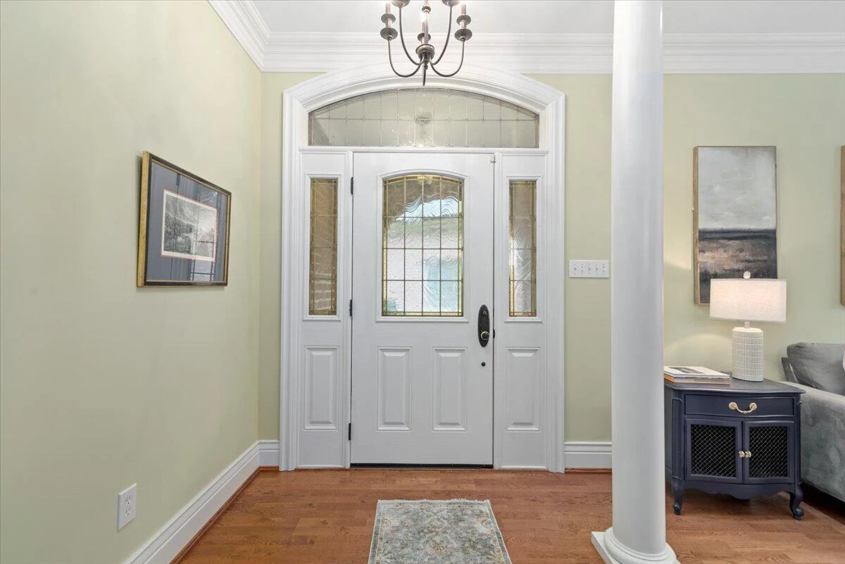 1100 Governors LN - Photo 9