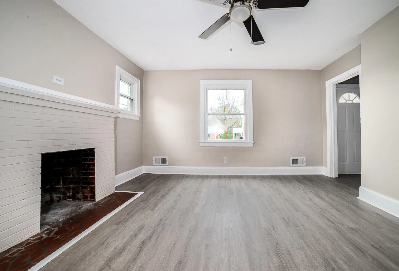 1215 Crescent ST - Photo 15