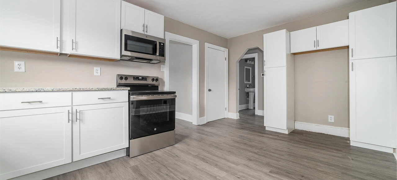 1215 Crescent ST - Photo 19
