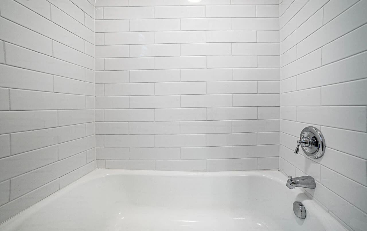 1215 Crescent ST - Photo 24
