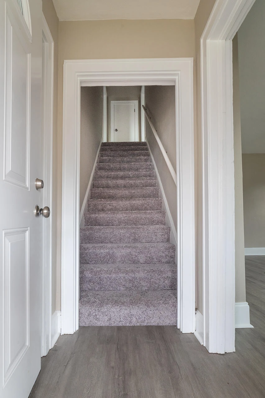 1215 Crescent ST - Photo 26
