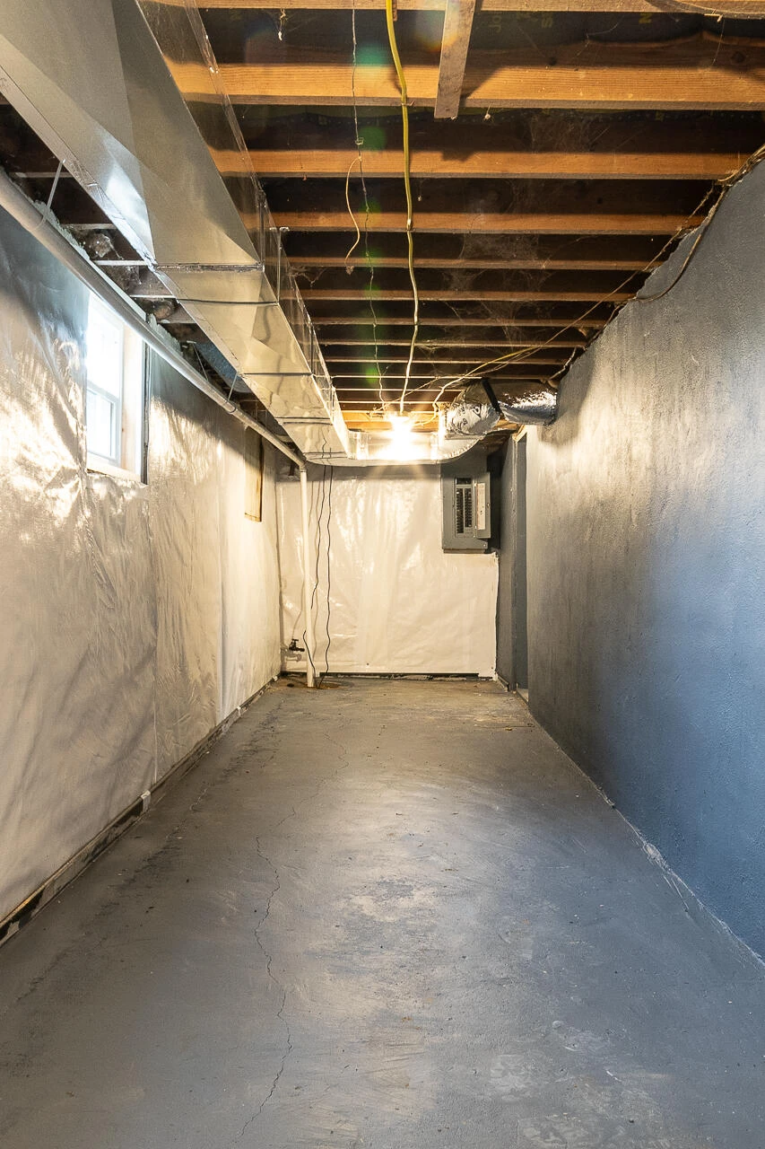 1215 Crescent ST - Photo 35