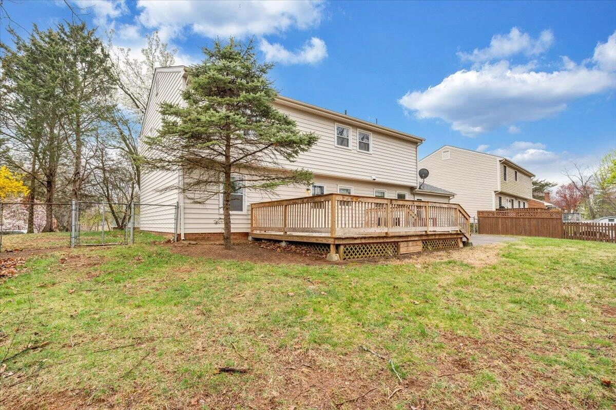 7226 Twin Forks DR - Photo 46