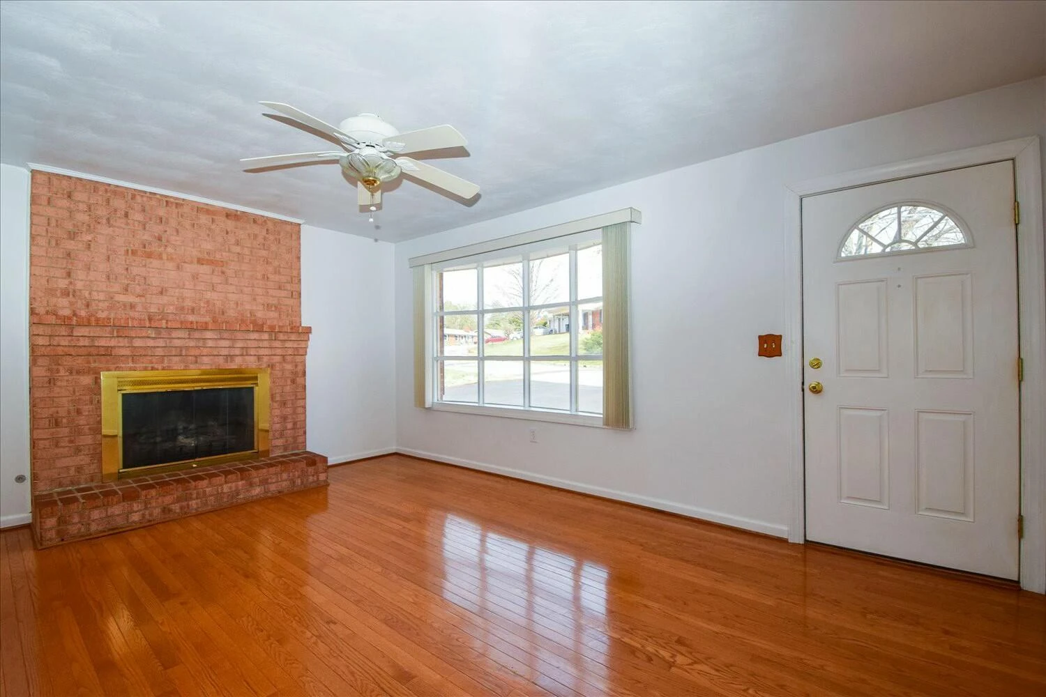 510 Aragona DR - Photo 5
