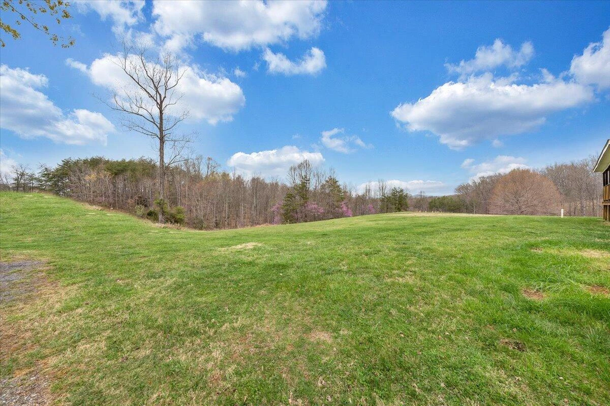2281 Parrish RD - Photo 32