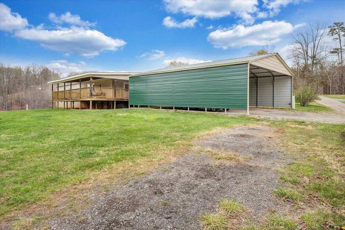 2281 Parrish RD - Photo 37