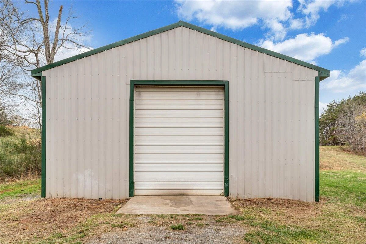 2281 Parrish RD - Photo 41