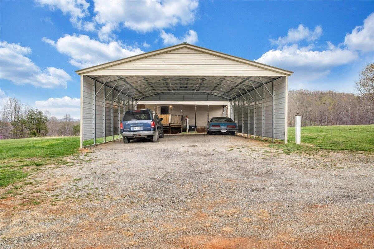 2281 Parrish RD - Photo 44