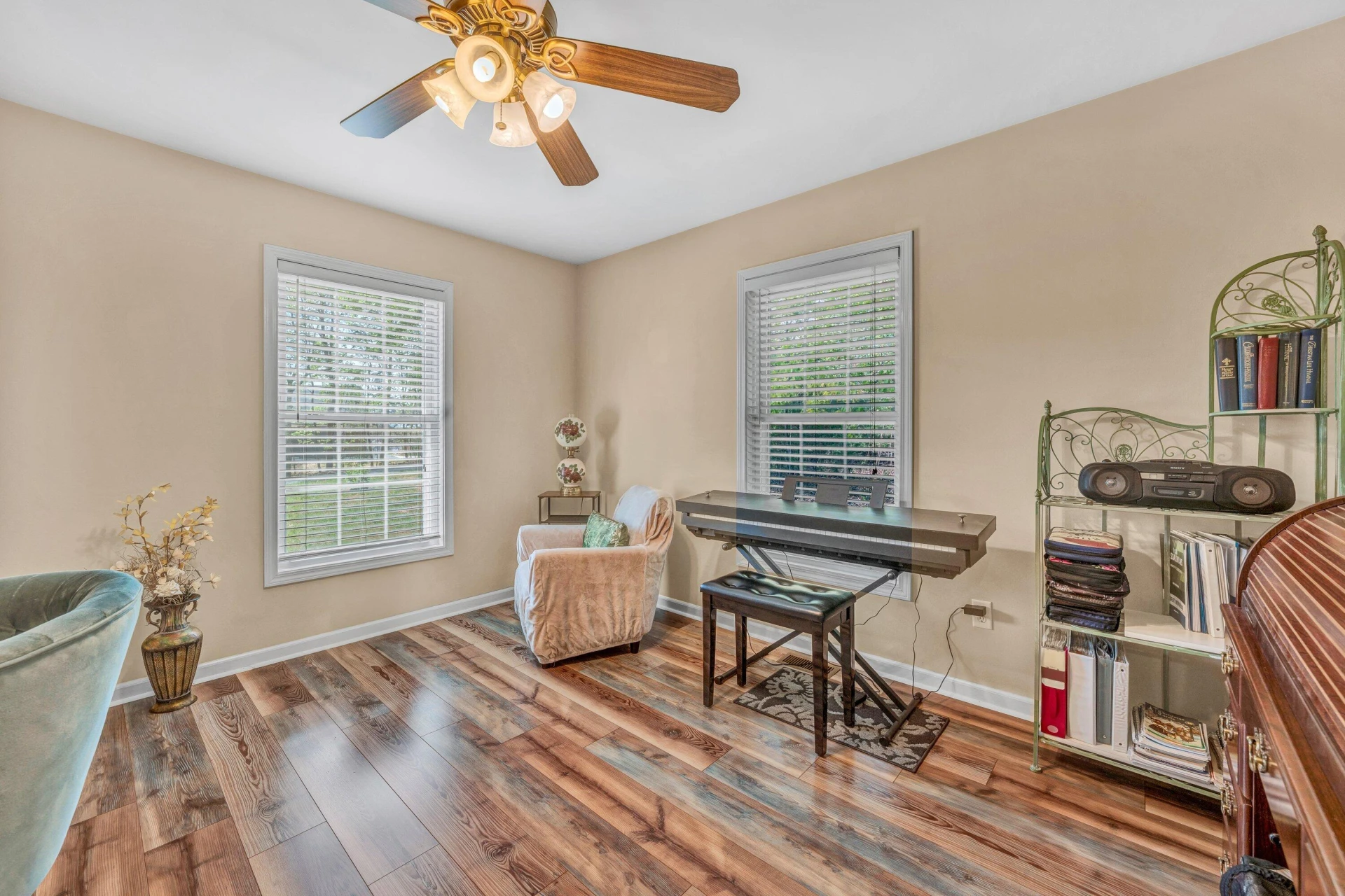 104 Peach Tree CT - Photo 16