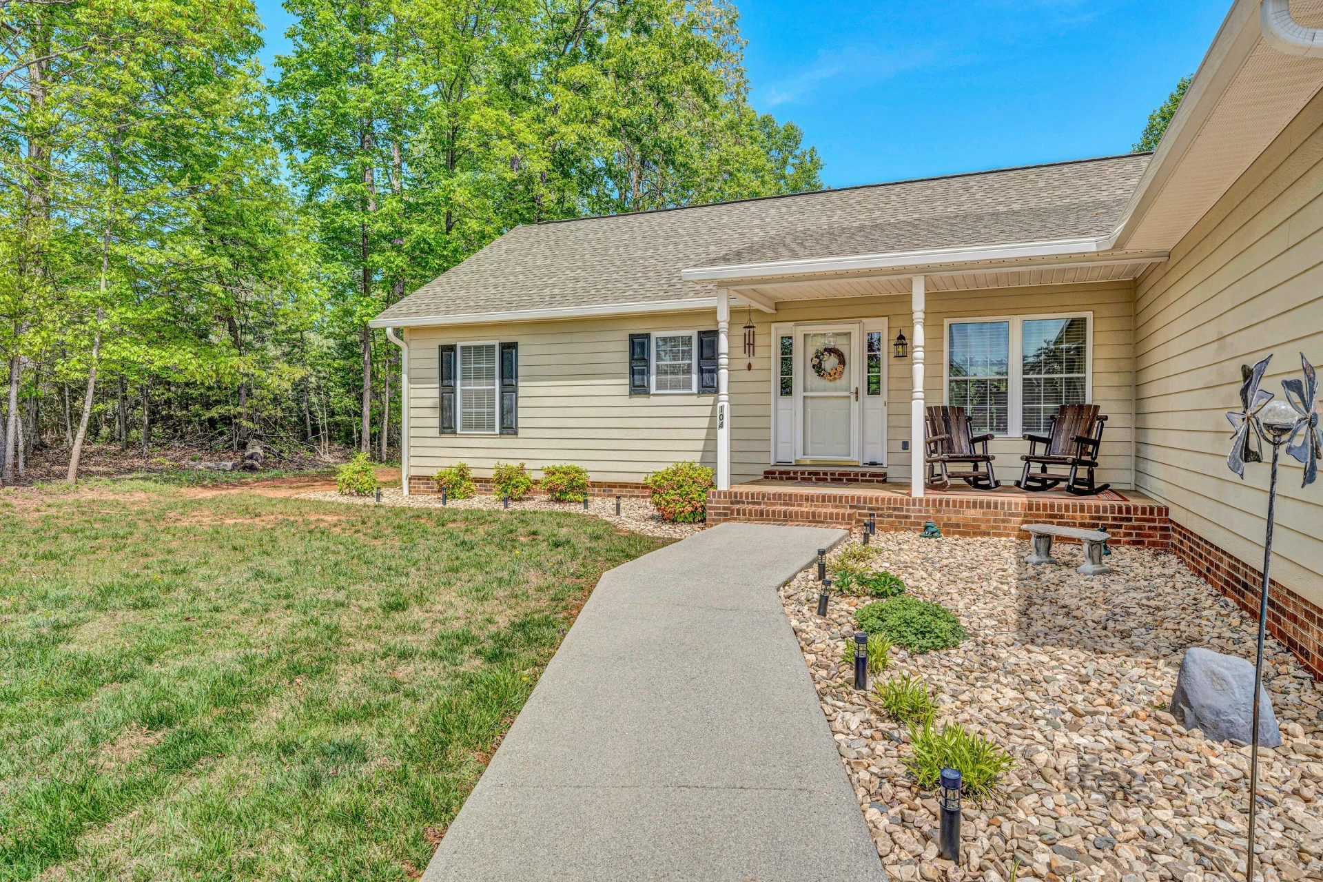 104 Peach Tree CT - Photo 3