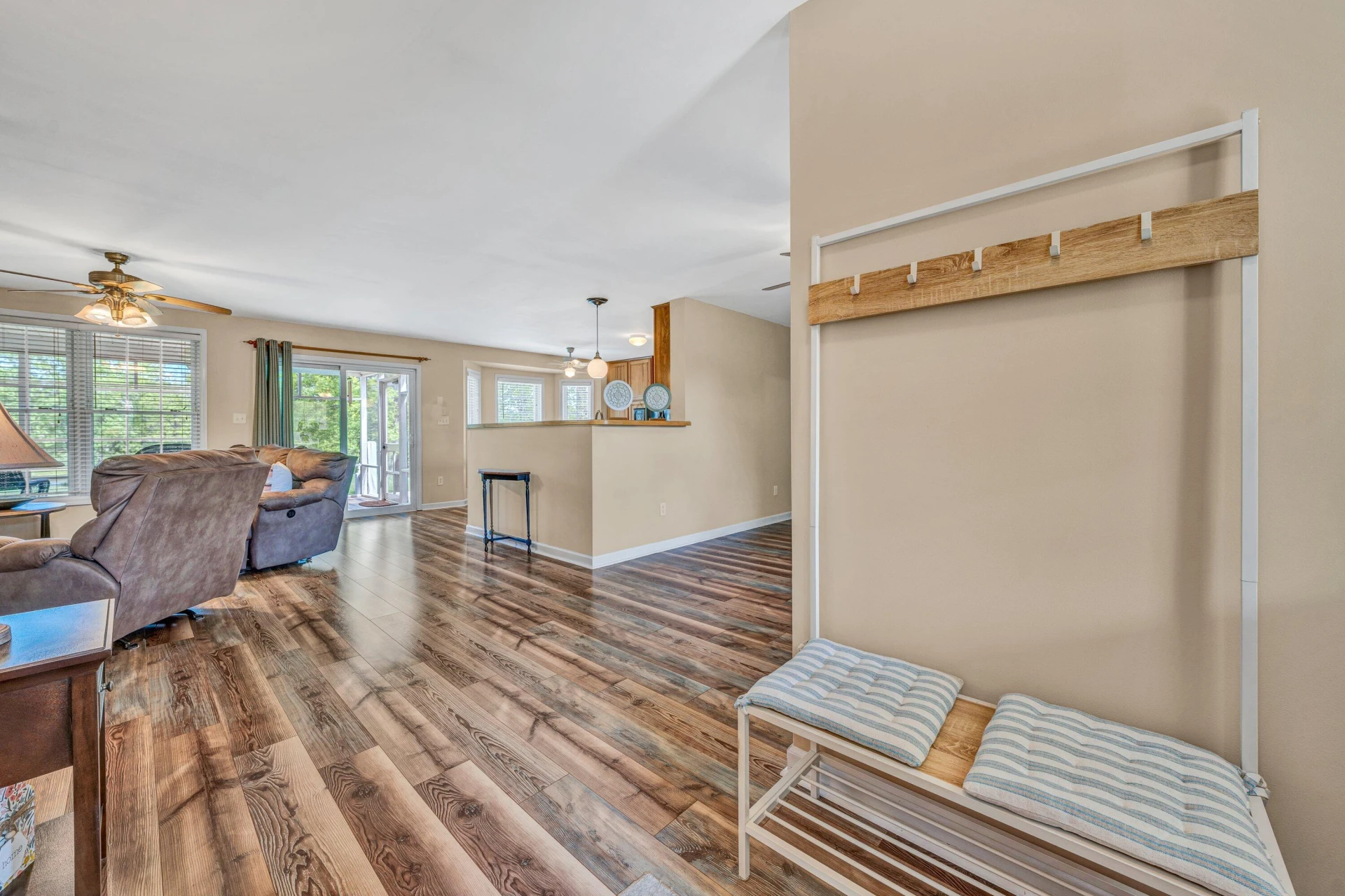 104 Peach Tree CT - Photo 7