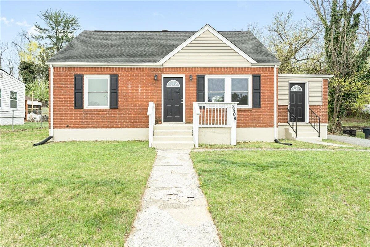 2508 Springhill DR