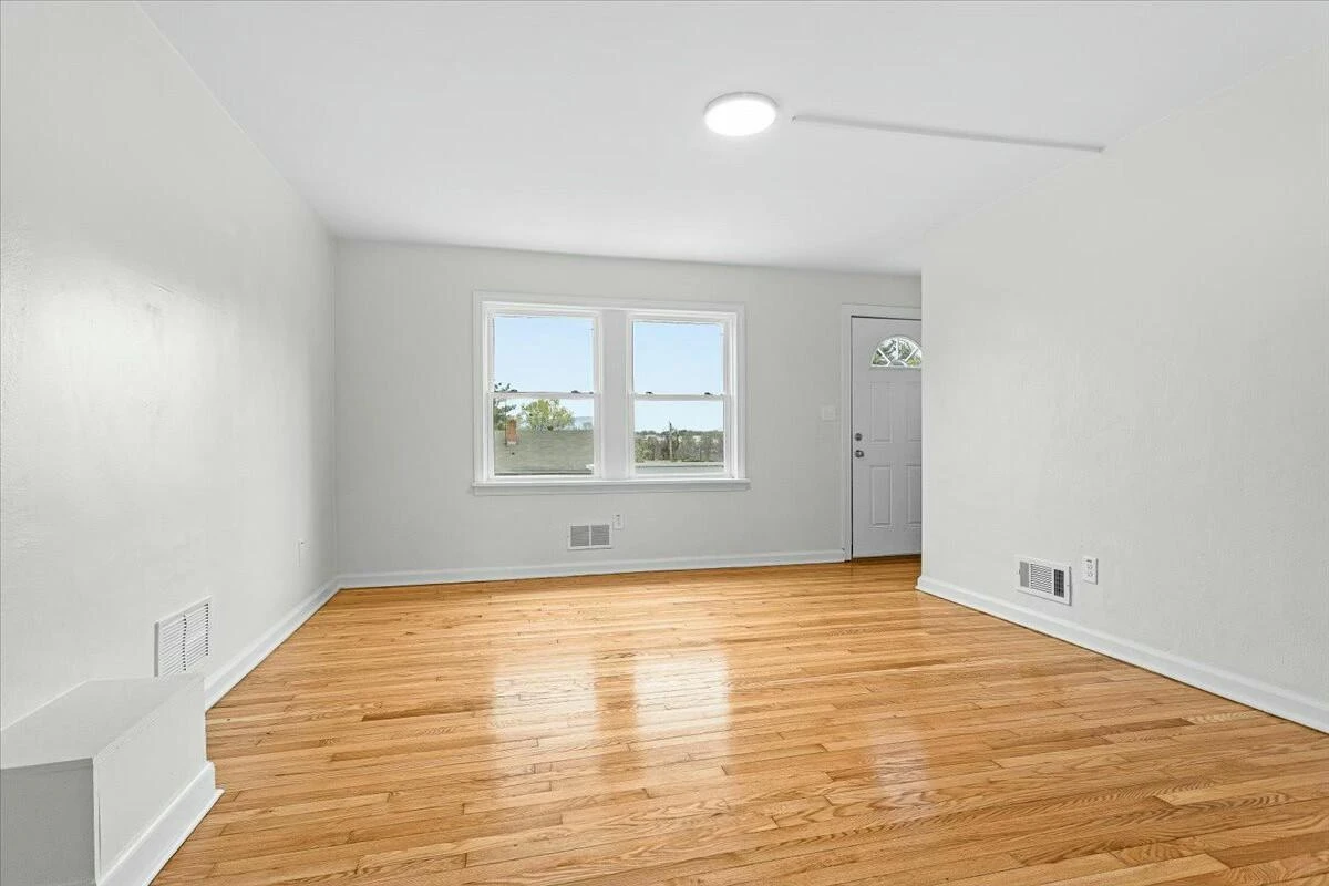 2508 Springhill DR - Photo 21