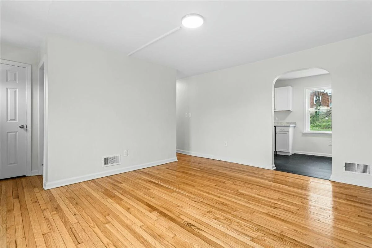 2508 Springhill DR - Photo 22