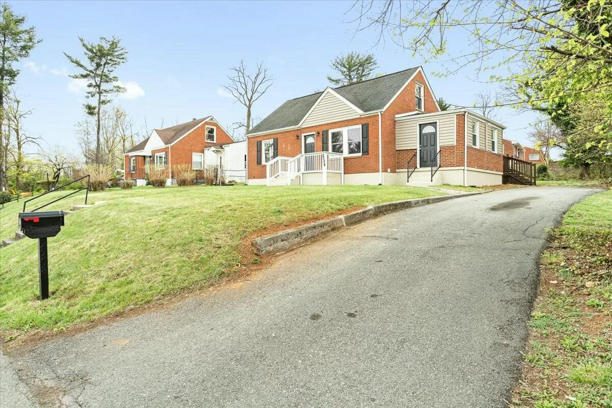 2508 Springhill DR - Photo 25