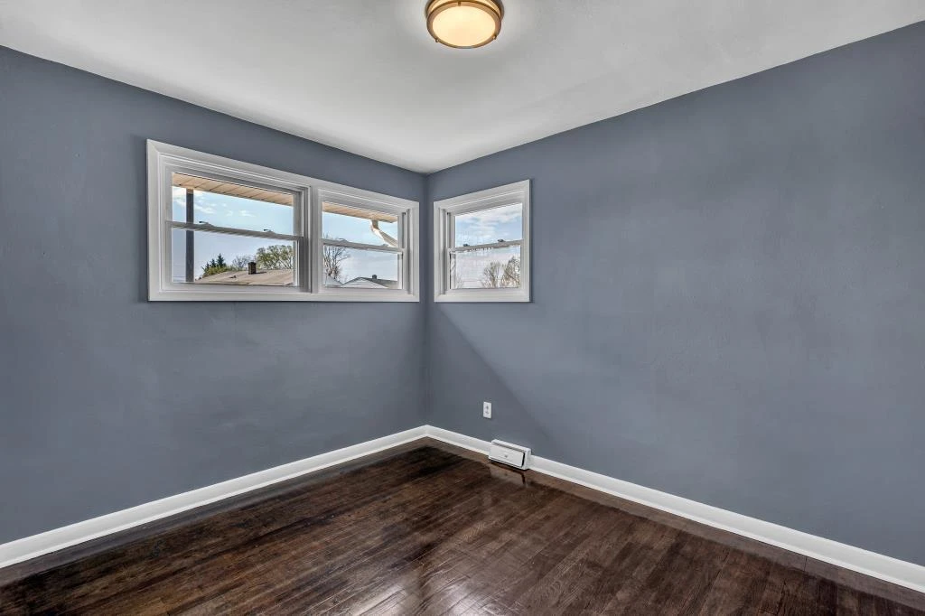 502 Victor AVE - Photo 12