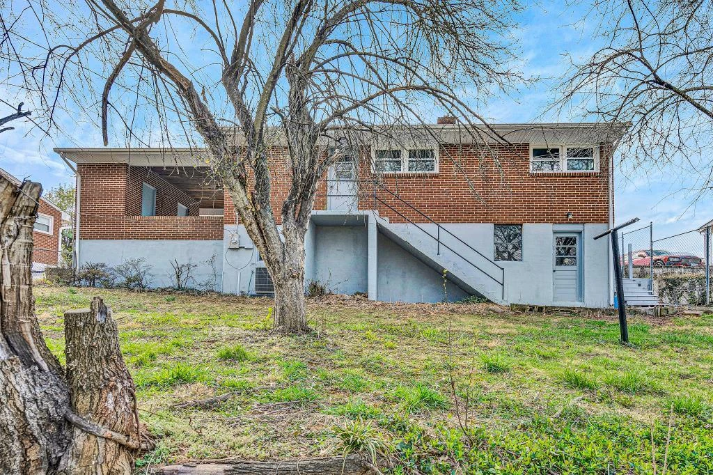 502 Victor AVE - Photo 16