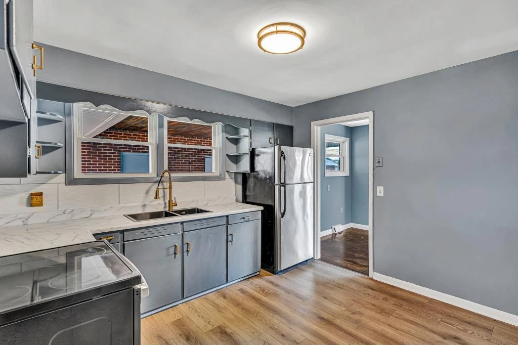 502 Victor AVE - Photo 7