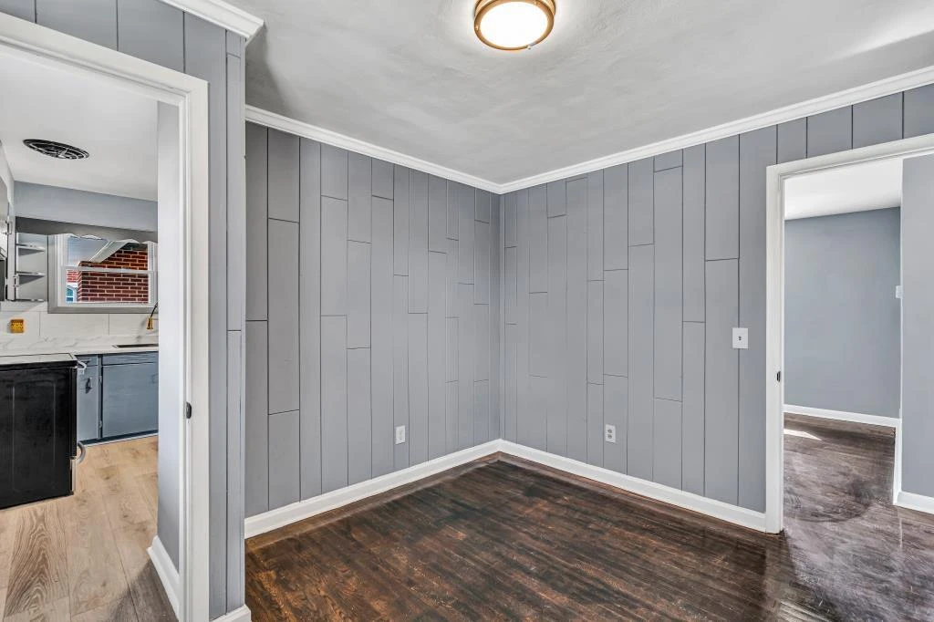502 Victor AVE - Photo 9
