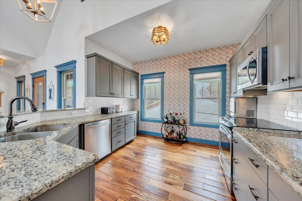 450 Coves RD - Photo 17