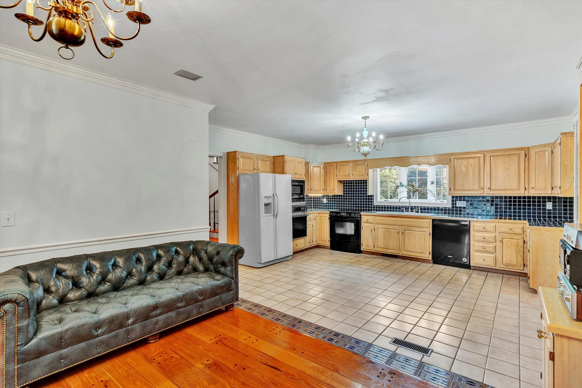 1710 Dawn LN - Photo 22