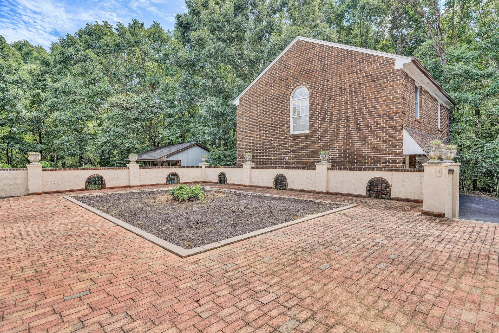 1710 Dawn LN - Photo 58
