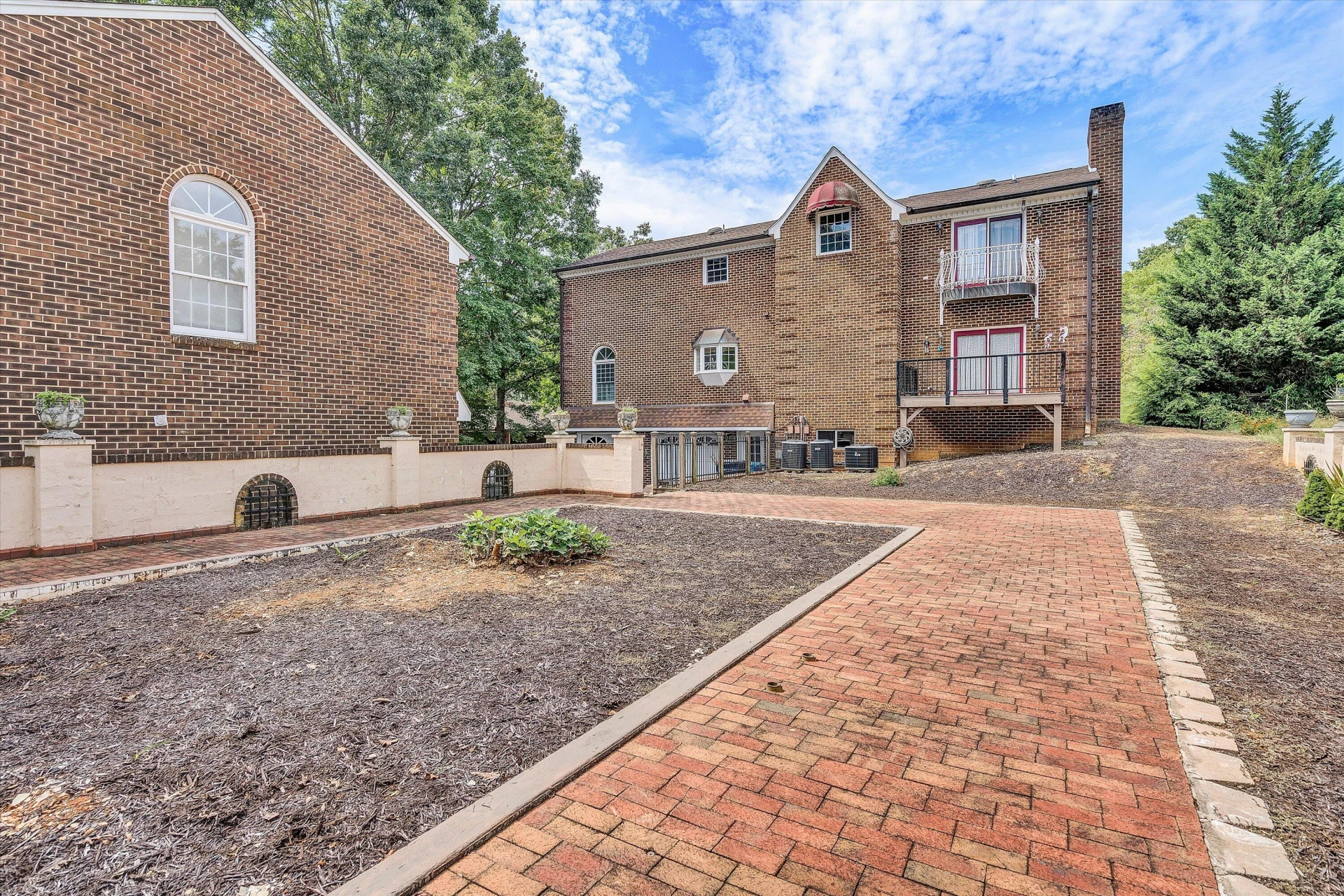 1710 Dawn LN - Photo 59