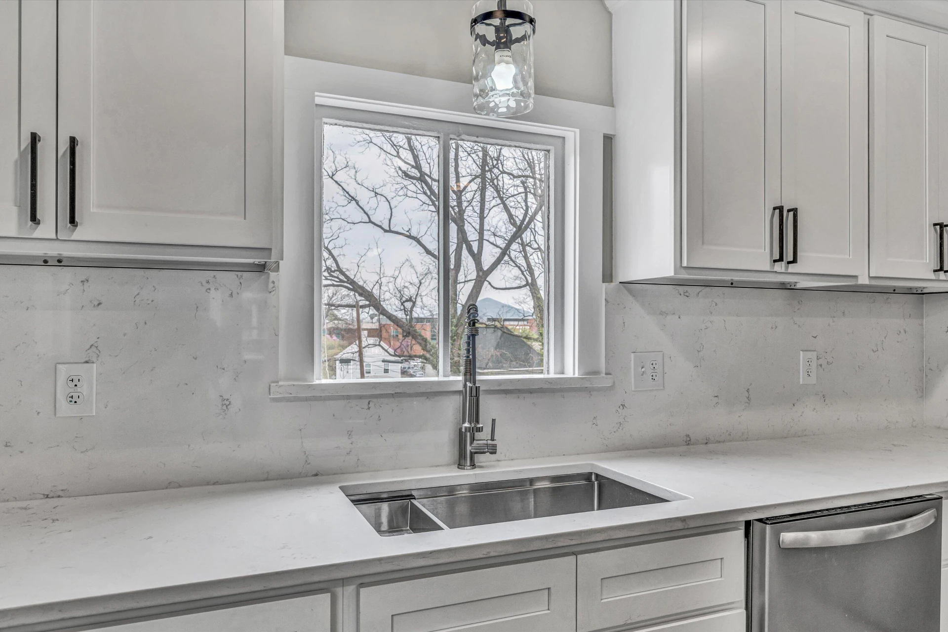 535 Day AVE - Photo 12