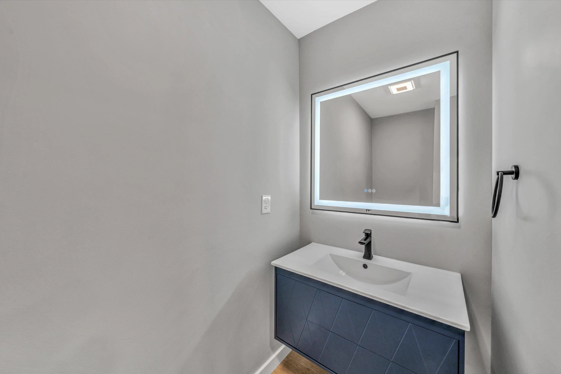 535 Day AVE - Photo 13