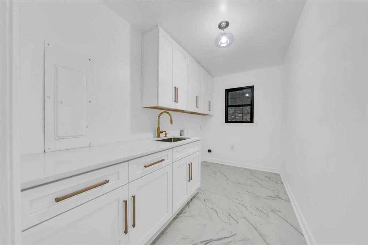 5233 Crossbow CIR - Photo 35