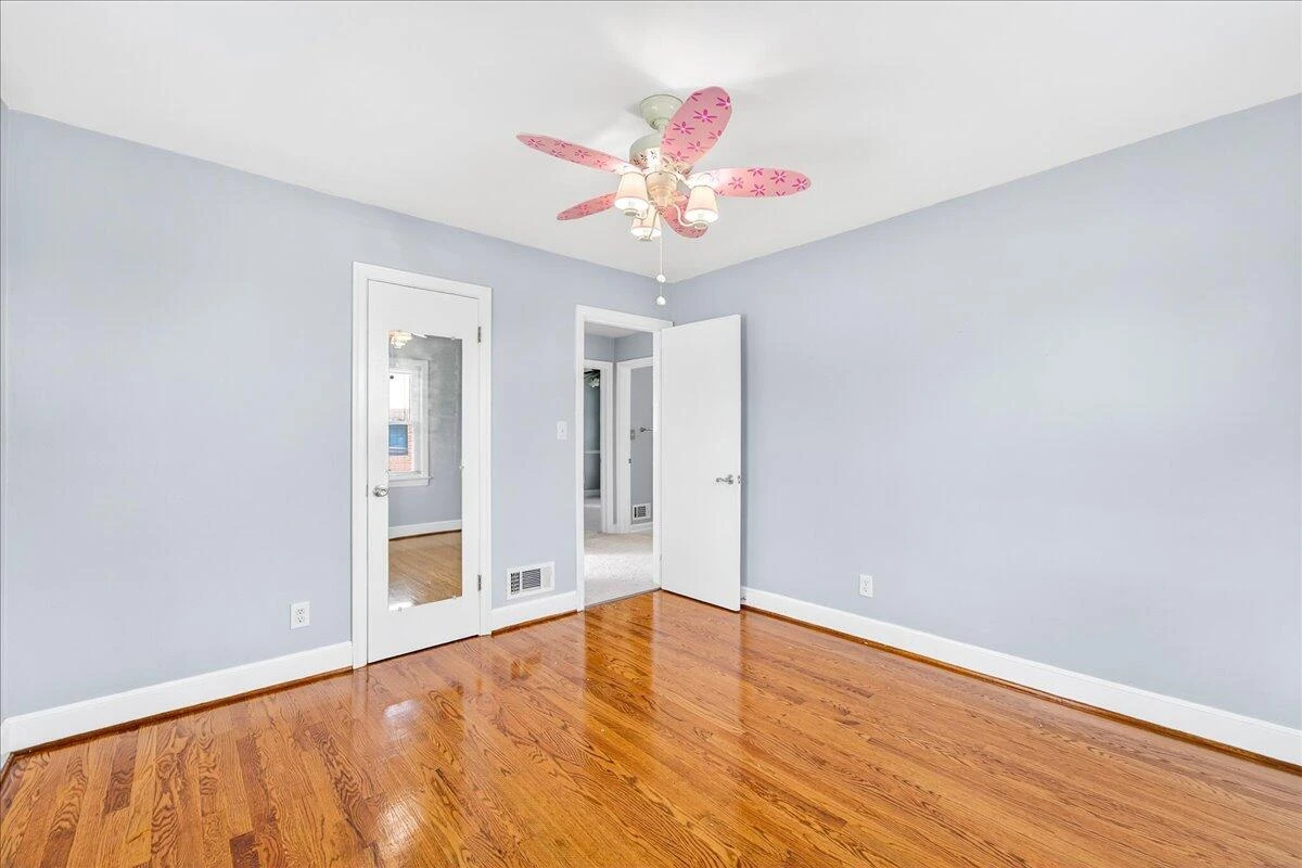 2048 Laura RD - Photo 23