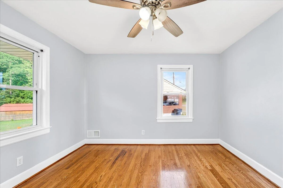 2048 Laura RD - Photo 25