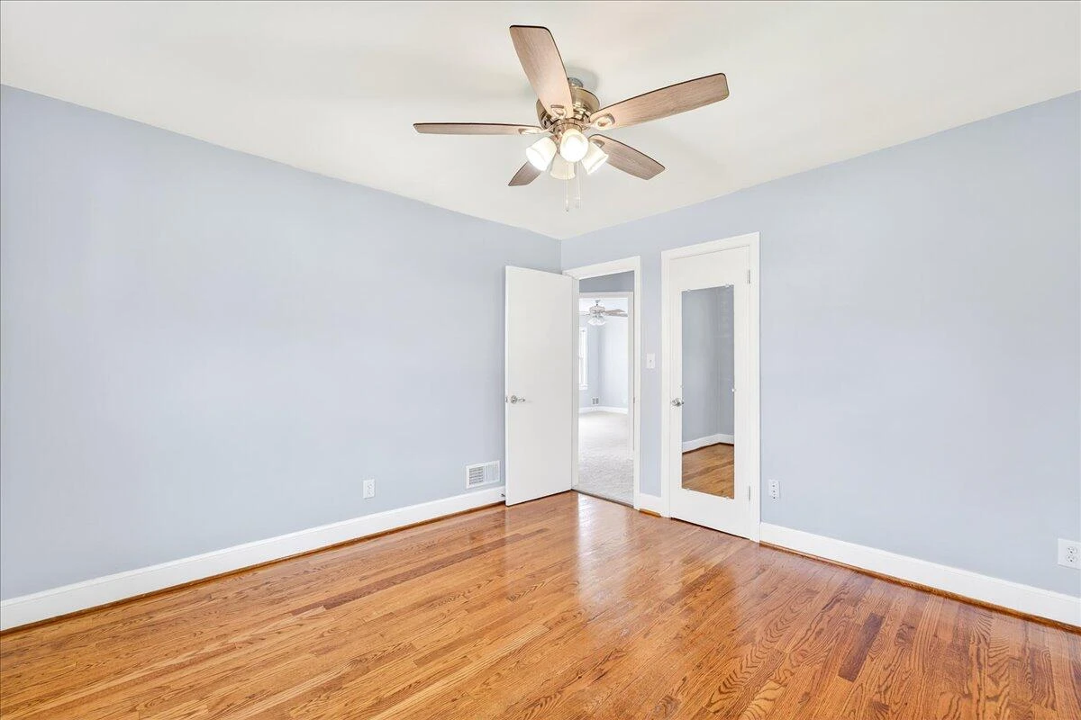 2048 Laura RD - Photo 27