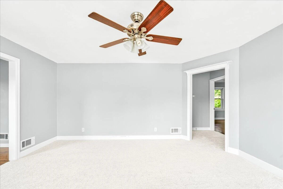 2048 Laura RD - Photo 6