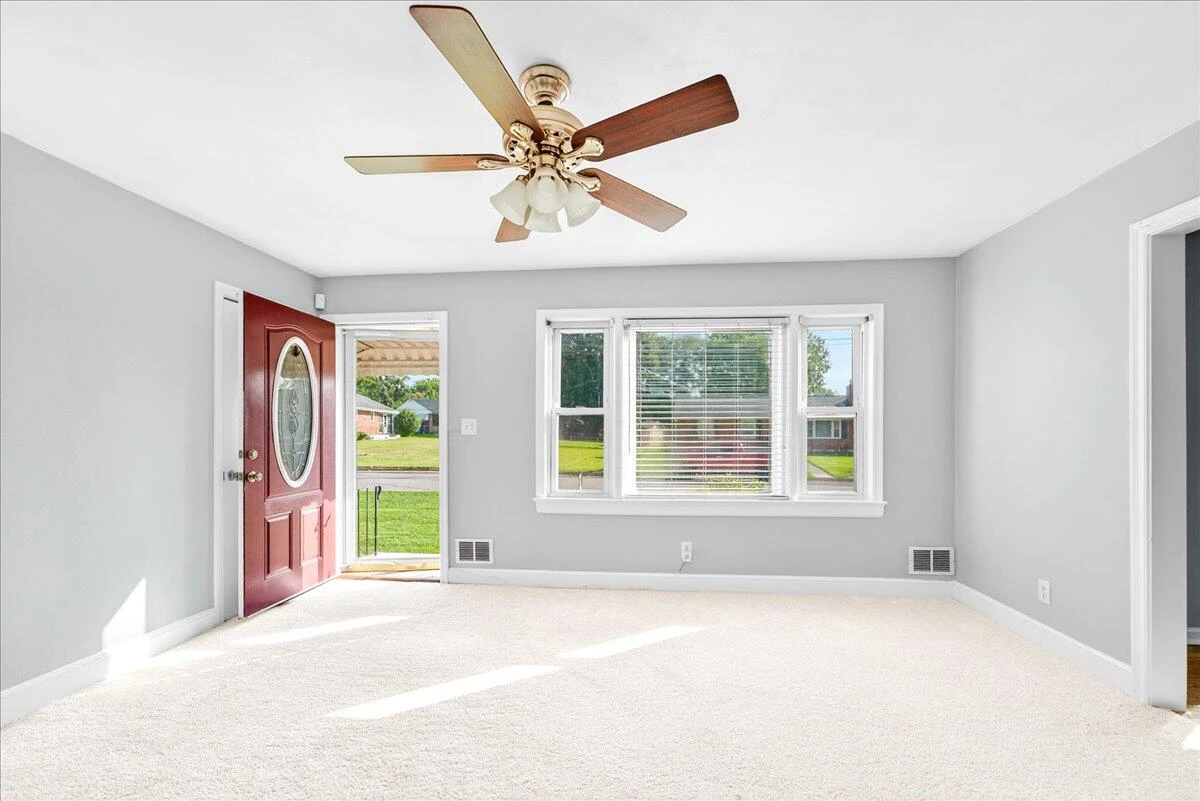 2048 Laura RD - Photo 7