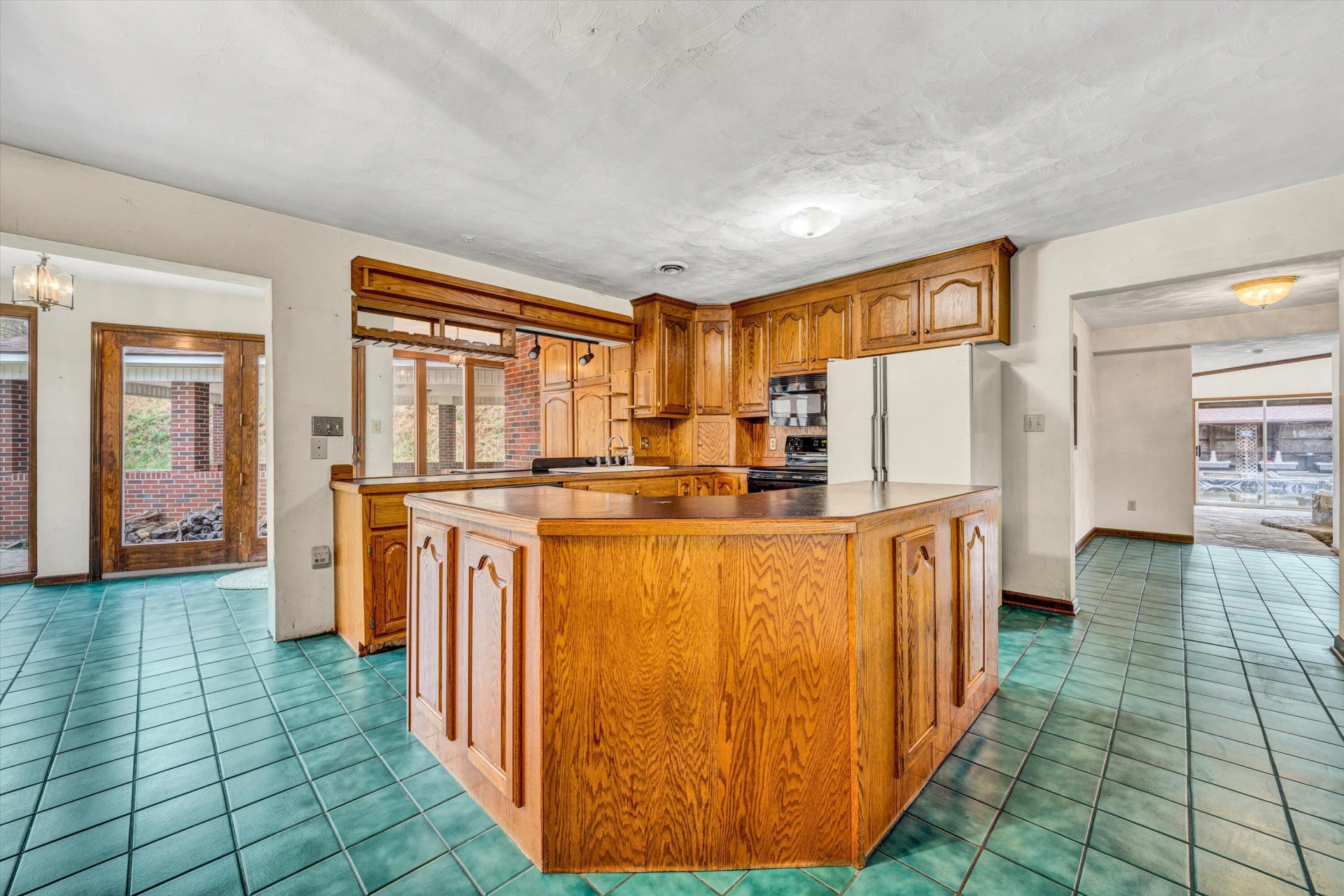1305 FOOTHILLS RD - Photo 24