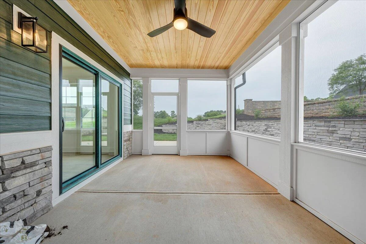 1050 Westerham CT - Photo 63