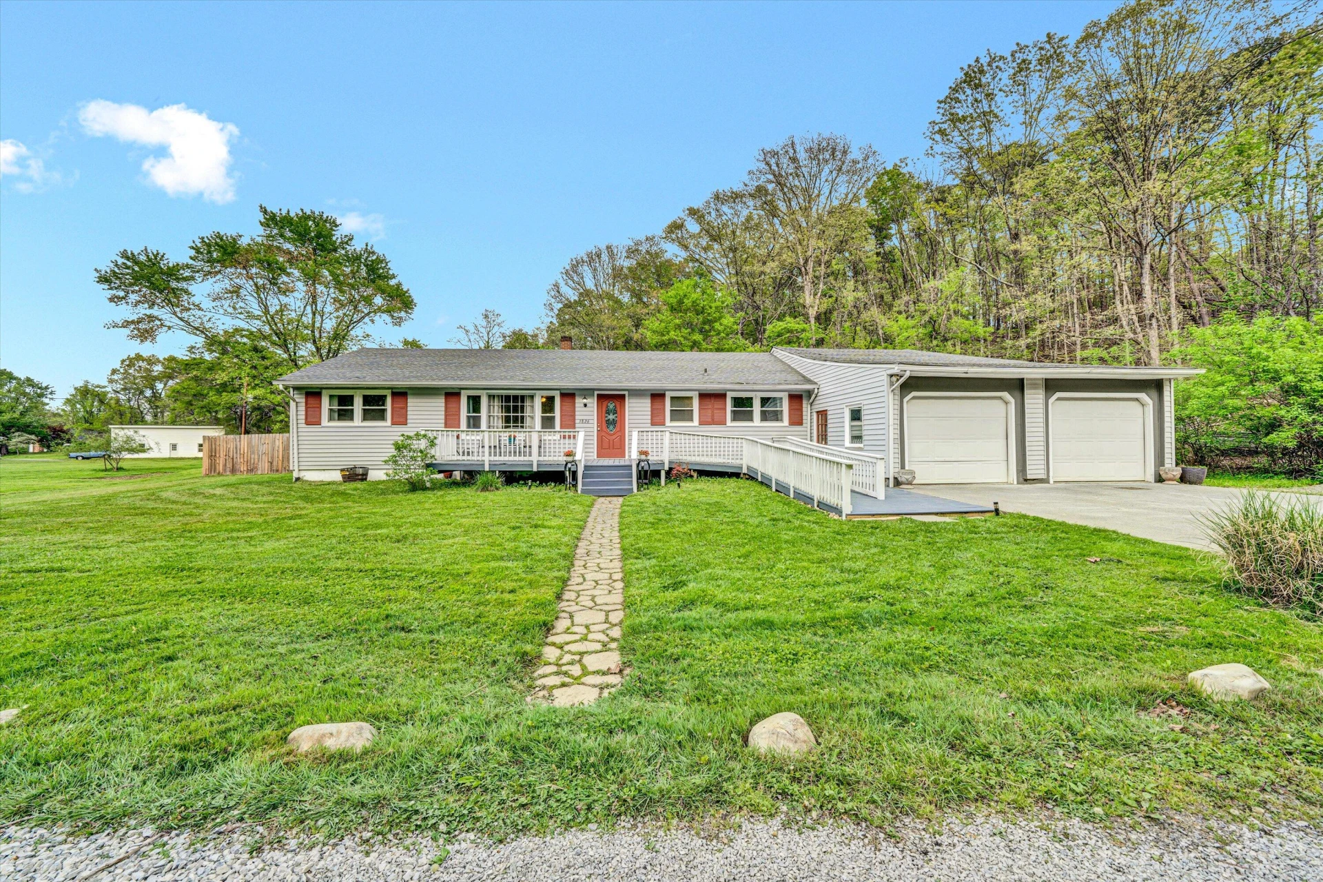 3826 Cravens Creek RD - Photo 2