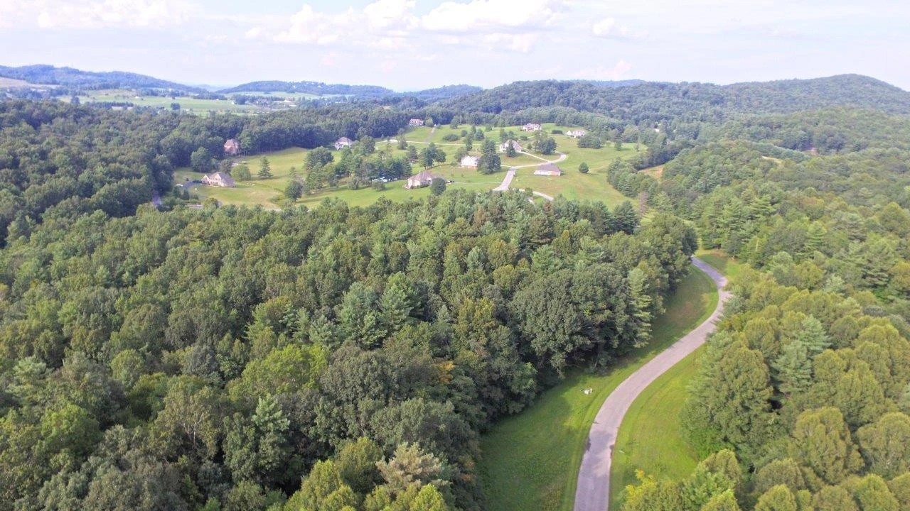 211 Cobble LN - Photo 9
