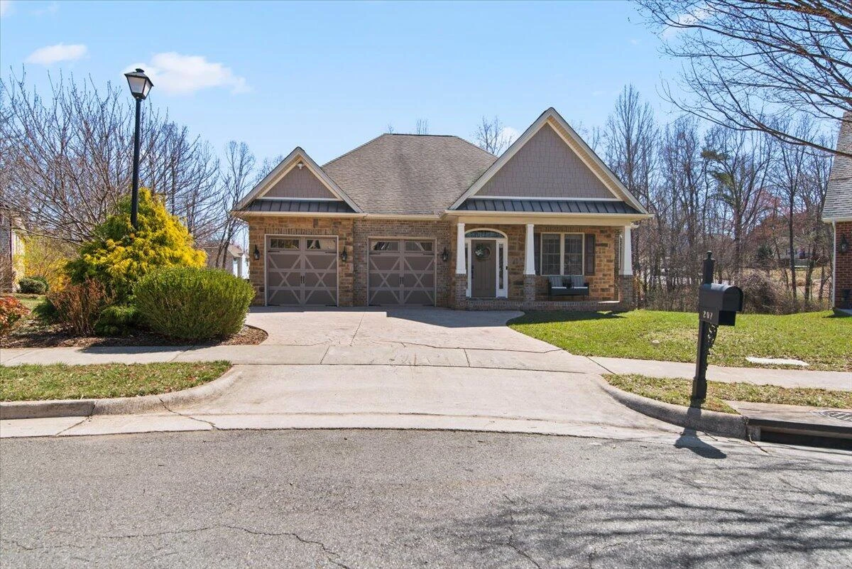207 Creekview CT - Photo 3