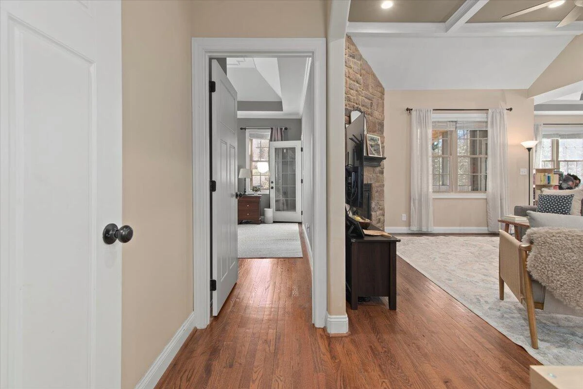 207 Creekview CT - Photo 25