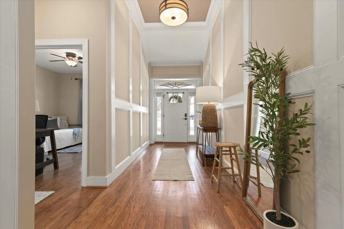207 Creekview CT - Photo 8