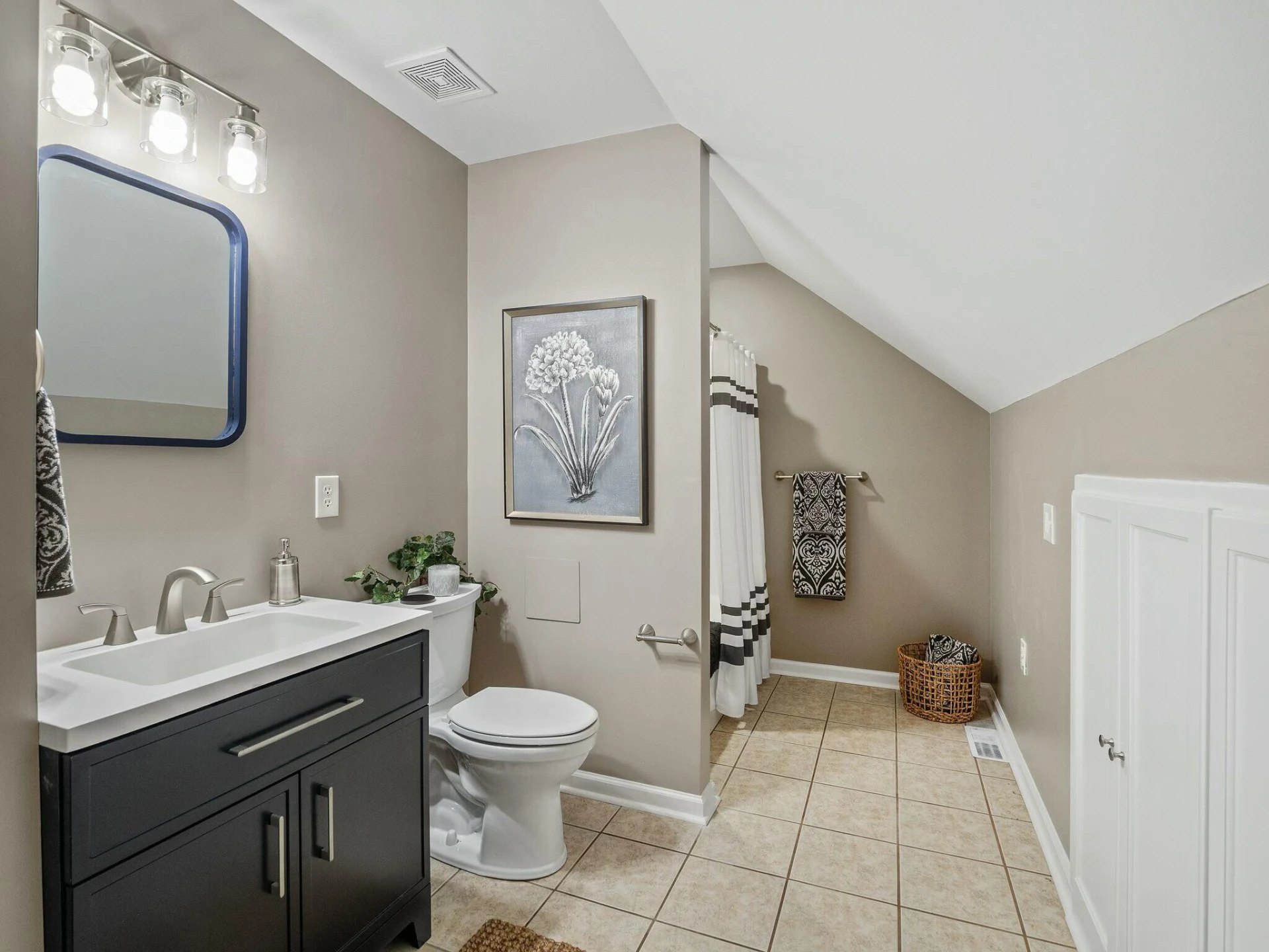 447 WOODS EDGE DR - Photo 47