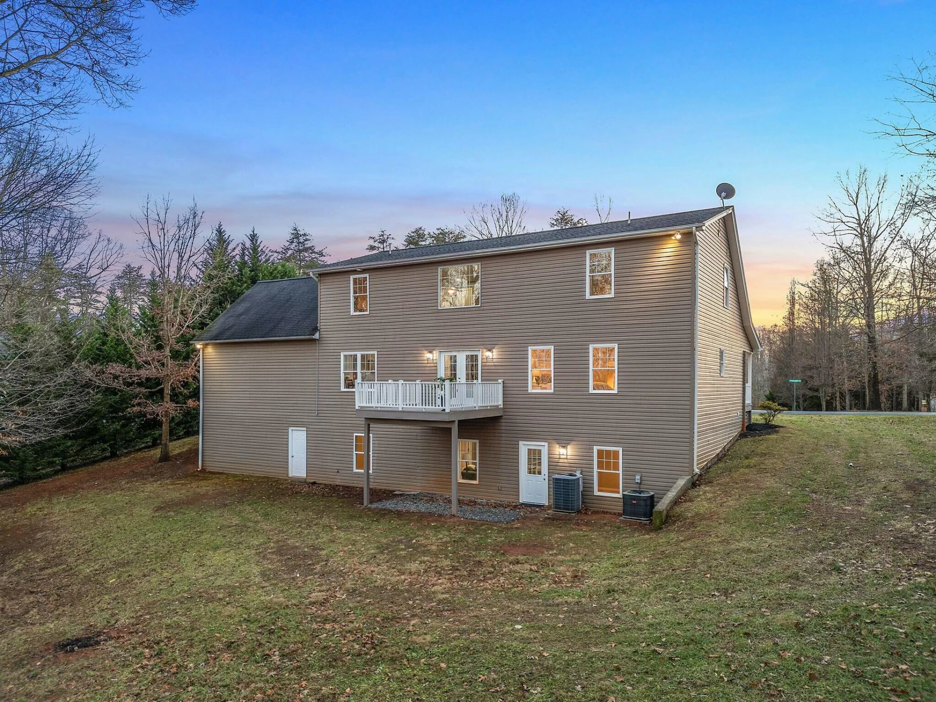 447 WOODS EDGE DR - Photo 5