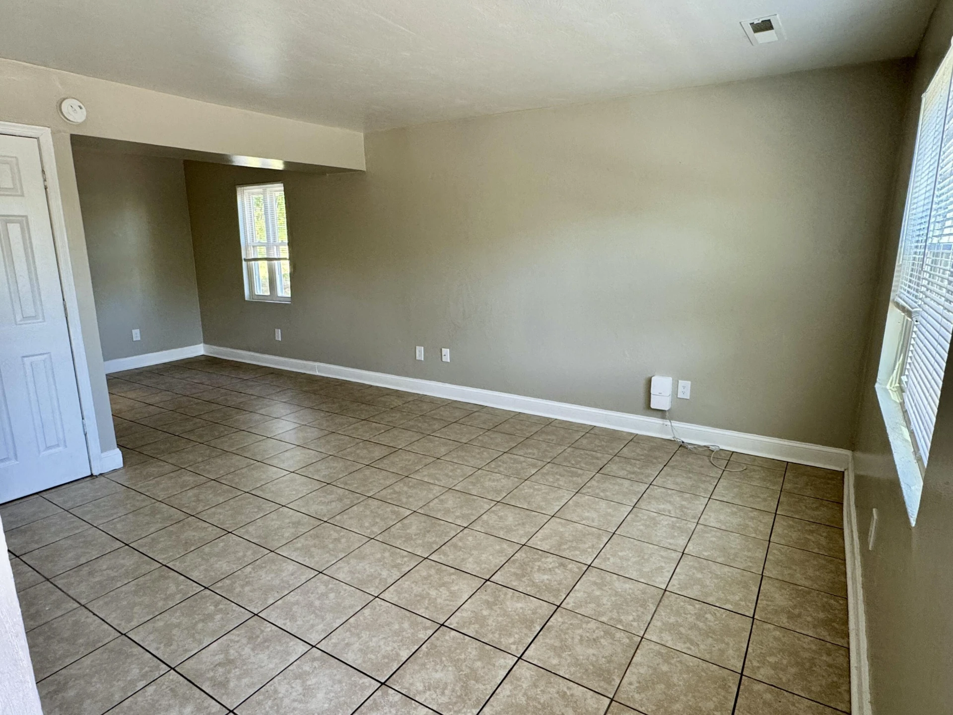 1602 Eastern AVE #& 1604 - Photo 3