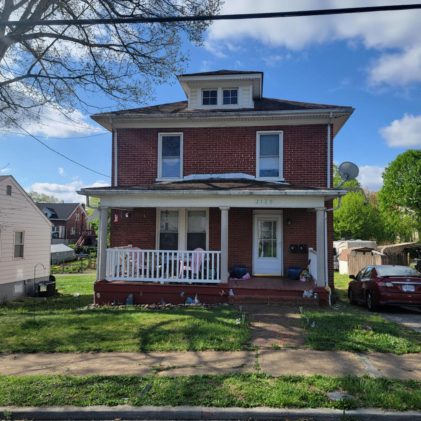 2120 Mountain View TER