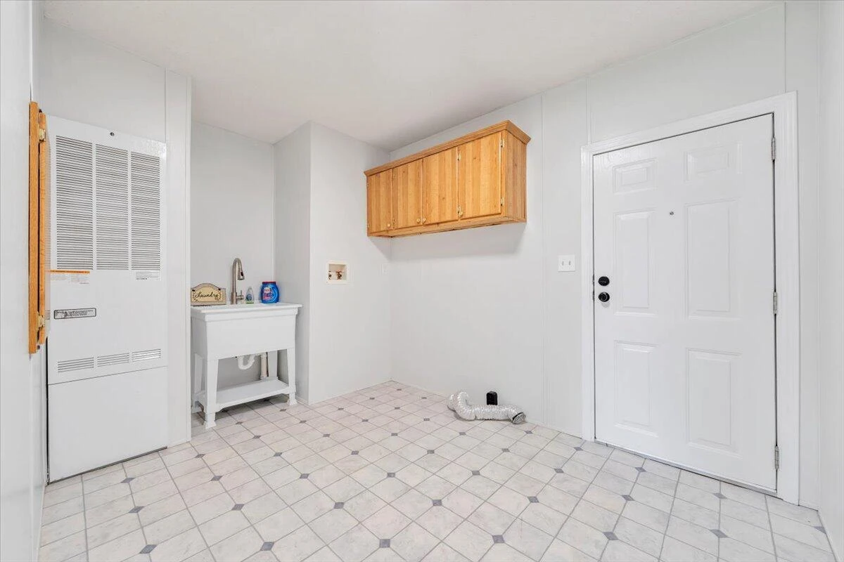 1222 Catfish CT - Photo 19