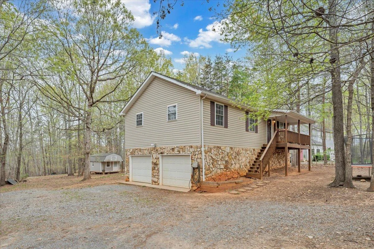 1157 Hales Ford RD - Photo 2